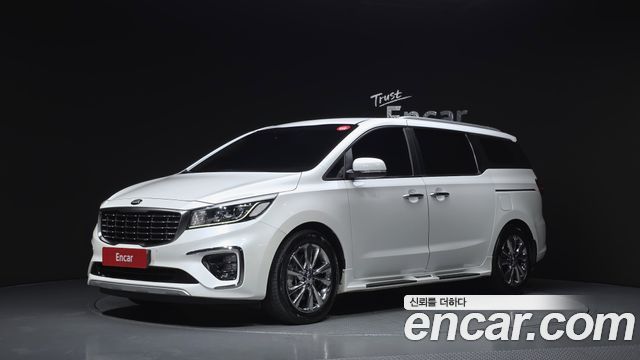 Kia Carnival Новый 9-Seater Luxury - фото 0