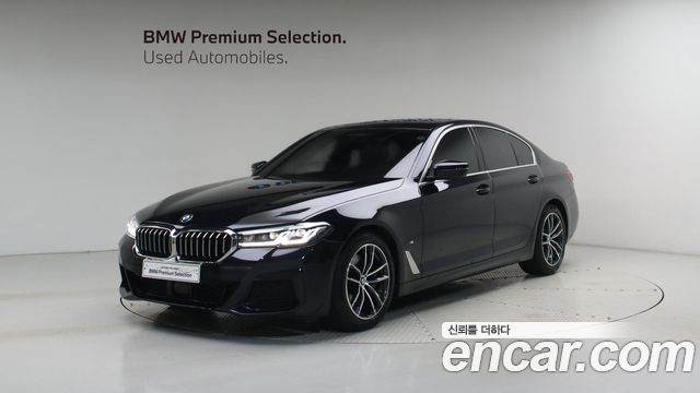 BMW 5-Series G30 520i M Sport - фото 0