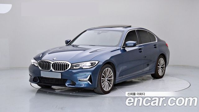 BMW 3-Series G20 320i Luxury - фото 0