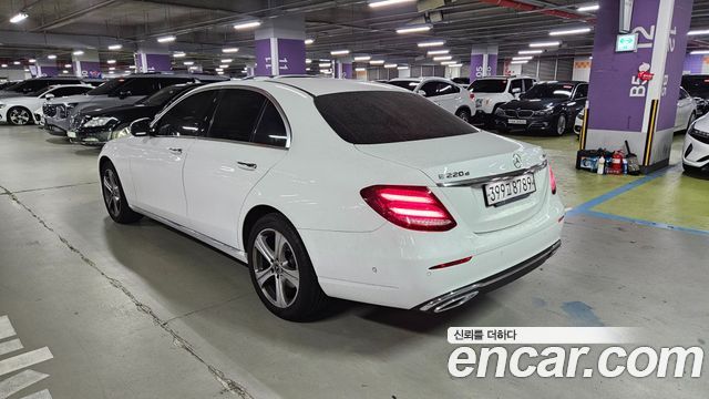 Mercedes-Benz E-Class W213 E220d Avantgarde - фото 3