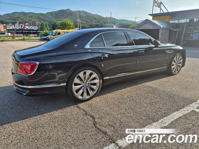 Bentley Flying Spur 3-го поколения 6.0 - фото 2