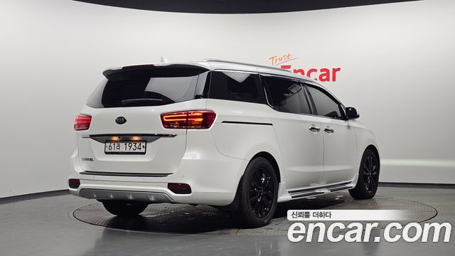 Kia Carnival Новый 9-Seater Noblesse Special - фото 1