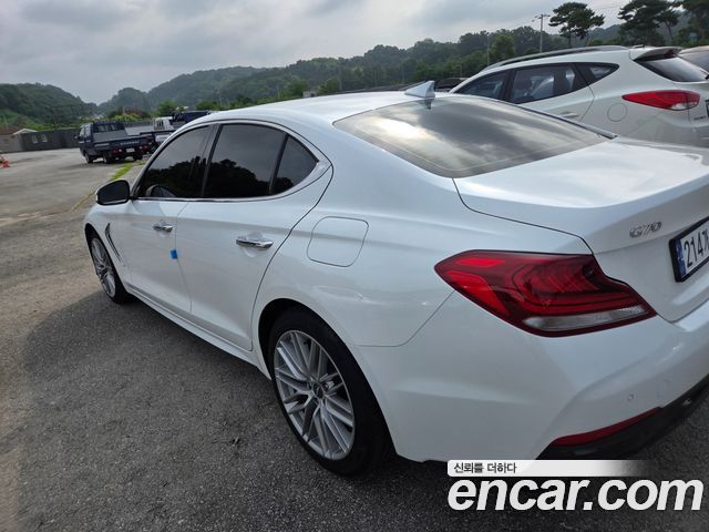 Genesis G70 2.0T Elite - фото 3