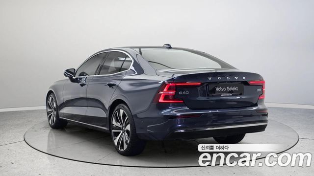 Volvo S60 3-го поколения B5 Ultimate Bright - фото 1