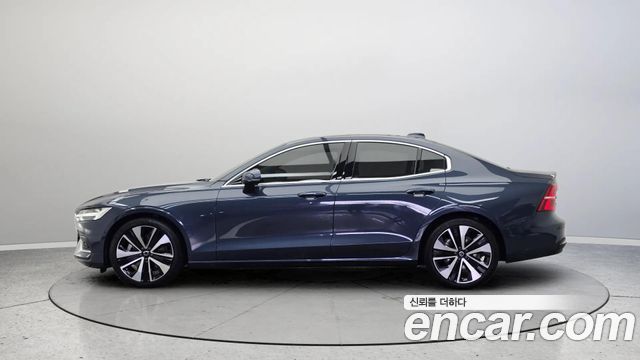 Volvo S60 3-го поколения B5 Ultimate Bright - фото 3