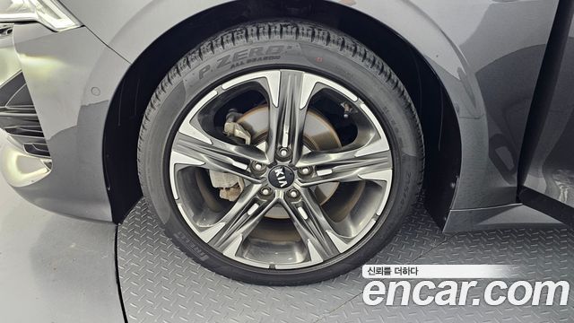 Kia K5 3-го поколения 2.0 Signature - фото 4