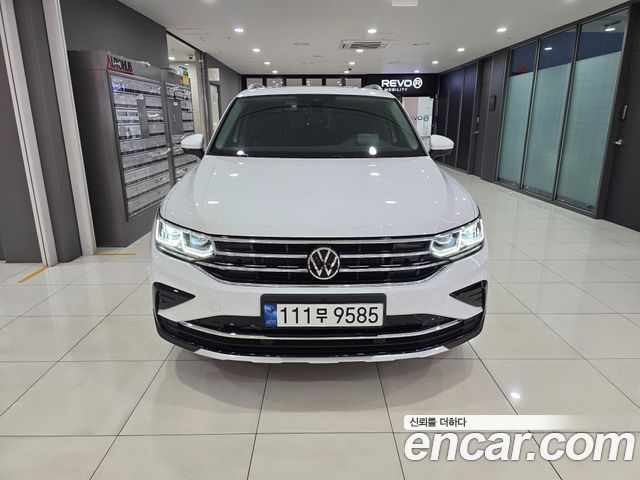 Volkswagen Tiguan 2-го поколения 2.0 TDI Prestige - фото 0