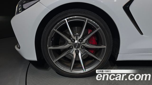 Genesis G70 2.0T Supreme - фото 4