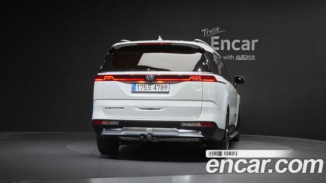 Kia Carnival 4-го поколения 9-Seater Signature - фото 2