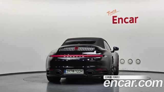Porsche 911 Carrera 4S Cabriolet - фото 3