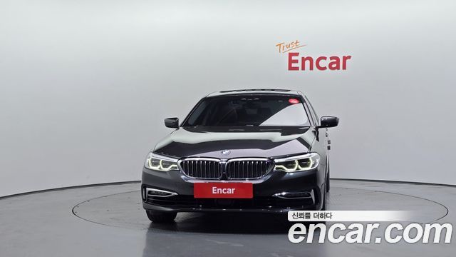 BMW 5-Series G30 520d xDrive Luxury Plus - фото 2