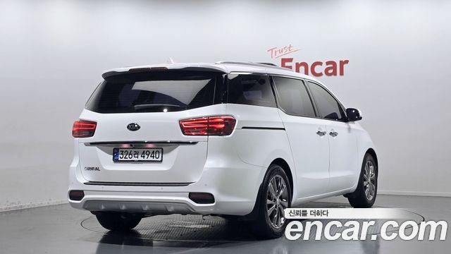 Kia Carnival Новый 9-Seater Prstige - фото 1