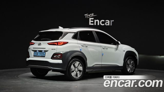 Hyundai Kona Premium - фото 1