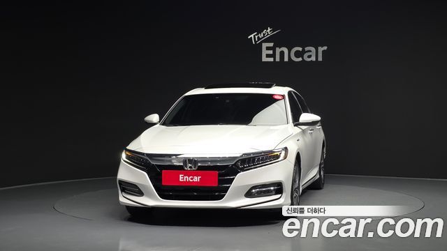 Honda Accord 10-го поколения 2.0 Hybrid EX-L - фото 2