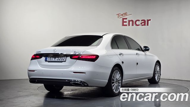 Mercedes-Benz E-Class W213 E220d 4MATIC Exclusive - фото 1