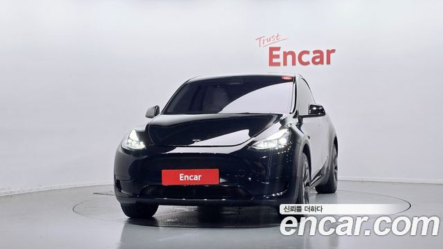 Tesla Model Y RWD - фото 2
