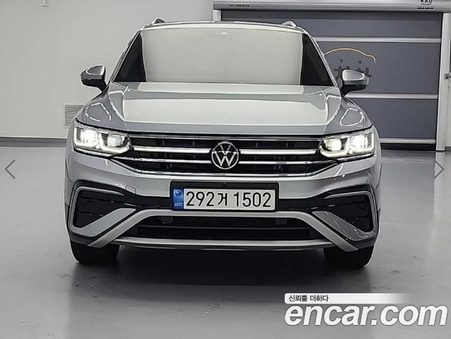 Volkswagen Tiguan 2.0 TSI Prestige - фото 2