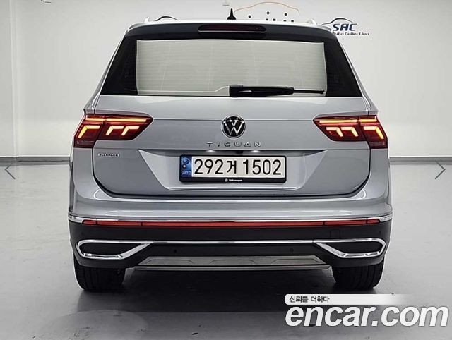 Volkswagen Tiguan 2.0 TSI Prestige - фото 3