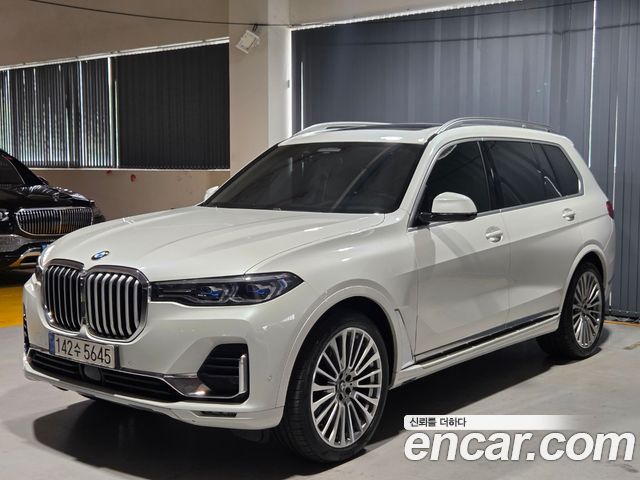 BMW X7 G07 xDrive 40i Design Pure Excellence 7-Seater - фото 0