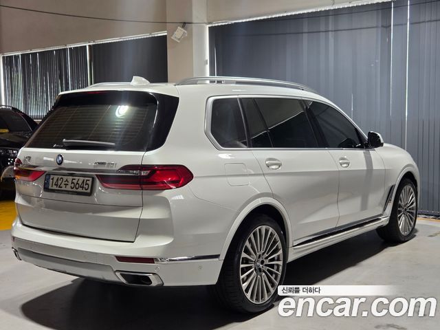 BMW X7 G07 xDrive 40i Design Pure Excellence 7-Seater - фото 3
