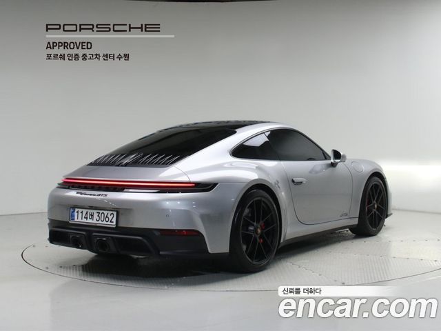 Porsche 911 Carrera GTS - фото 1