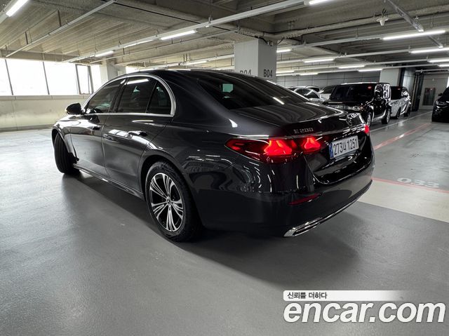 Mercedes-Benz E-Class W214 E200 Avantgarde - фото 1