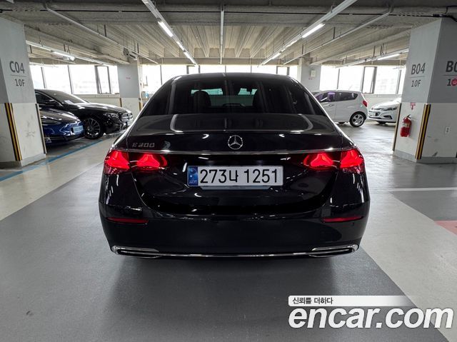 Mercedes-Benz E-Class W214 E200 Avantgarde - фото 3