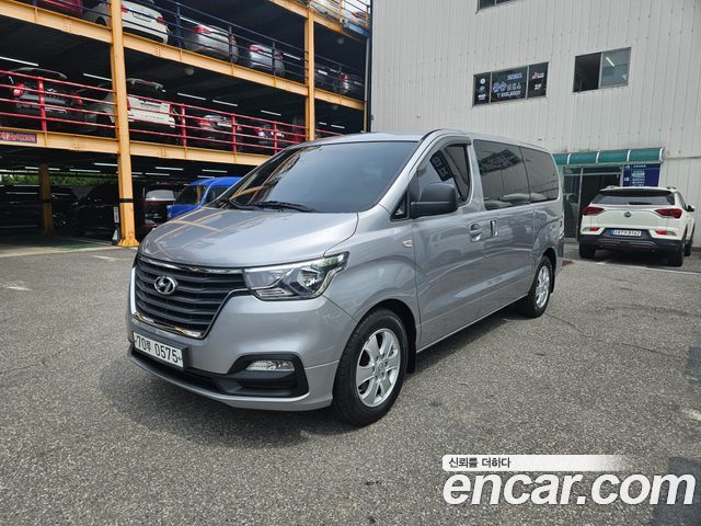 Hyundai Starex Новый Wagon 12-Seater Smart - фото 0