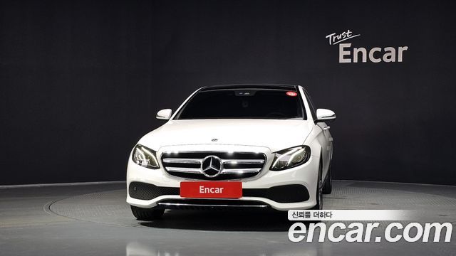 Mercedes-Benz E-Class W213 E300 Avantgarde - фото 2