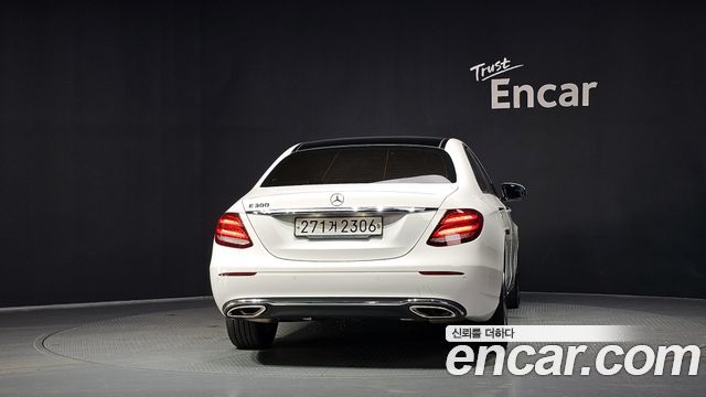 Mercedes-Benz E-Class W213 E300 Avantgarde - фото 3