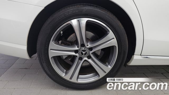 Mercedes-Benz E-Class W213 E300 Avantgarde - фото 4