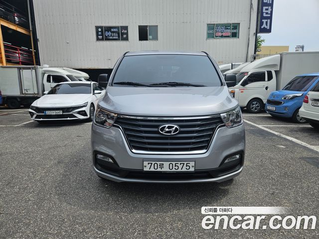 Hyundai Starex Новый Wagon 12-Seater Smart - фото 1
