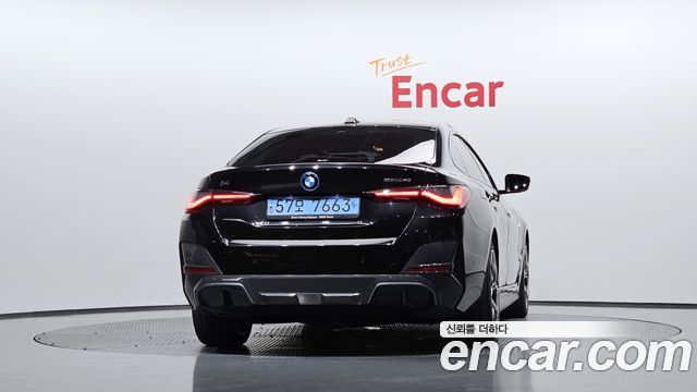 BMW i4 eDrive40 M Sports - фото 3