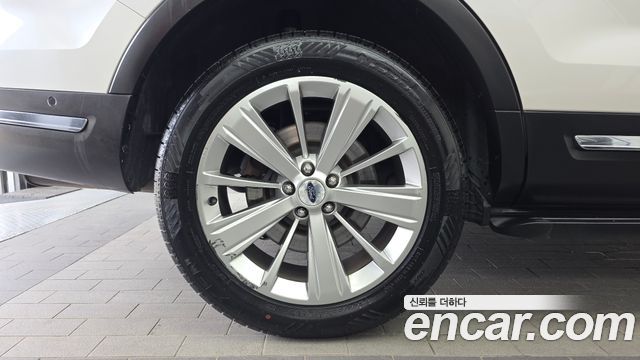 Ford Explorer 2.3 Limited 4WD 5th - фото 4