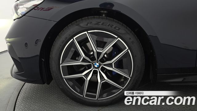 BMW 5-Series G60 523d - фото 4