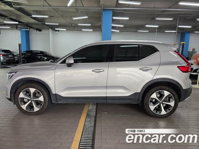 Volvo XC40 B4 Ultimate Bright - фото 4