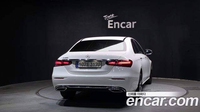 Mercedes-Benz E-Class W213 E250 Avantgarde - фото 3