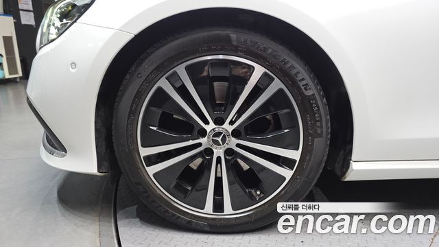 Mercedes-Benz E-Class W213 E250 Avantgarde - фото 4