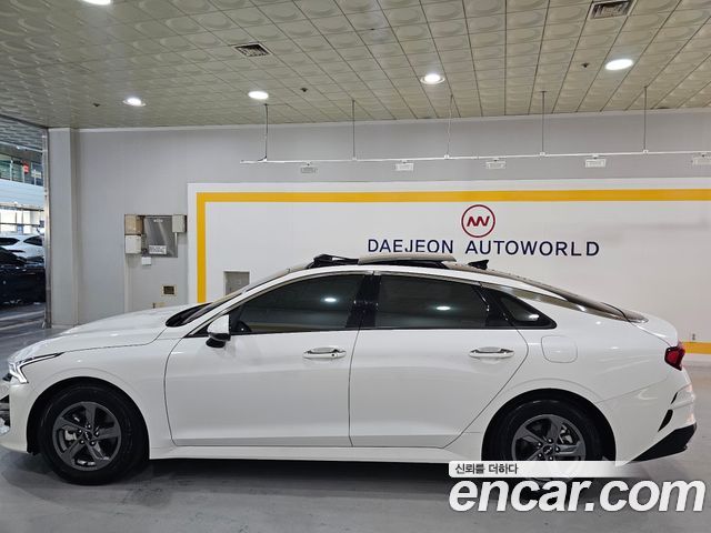 Kia K5 3-го поколения 2.0 LPI(Renter car) Trandy - фото 3