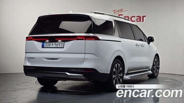 Kia Carnival 4-го поколения 9-Seater Signature - фото 1