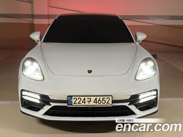 Porsche Panamera 2.9 AWD E-Hybrid Platinum Edition - фото 0