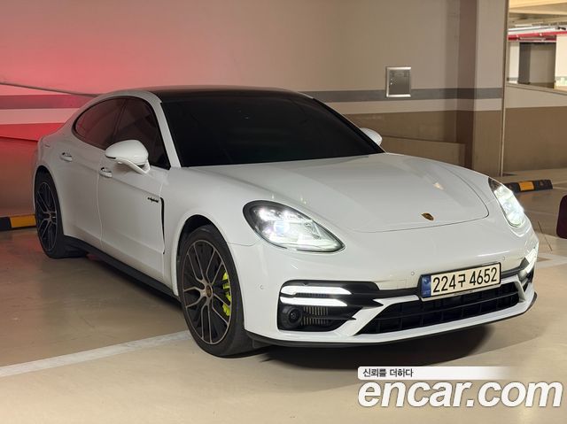 Porsche Panamera 2.9 AWD E-Hybrid Platinum Edition - фото 2