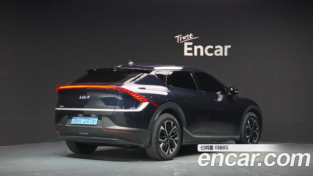 Kia EV6 Standard 4WD Air - фото 1