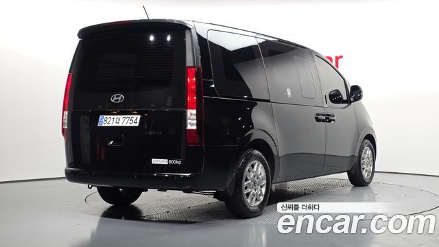 Hyundai Staria HEV 1.6 Cargo 5-Seater Modern - фото 1