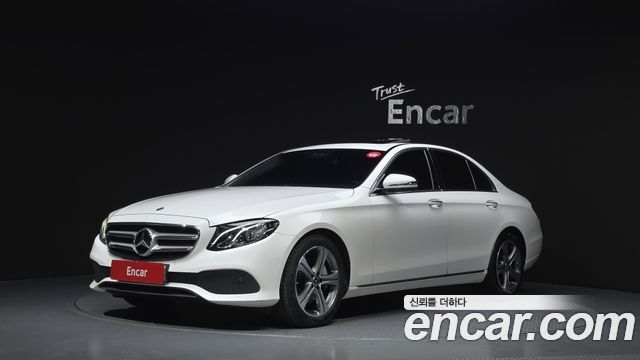 Mercedes-Benz E-Class W213 E300 Avantgarde - фото 0