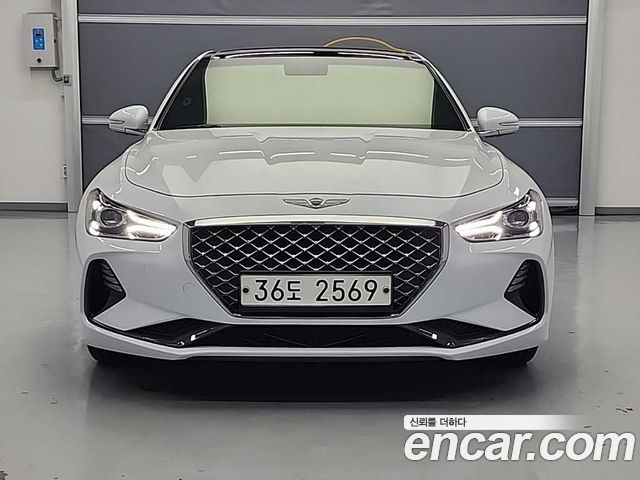 Genesis G70 2.0T Elite - фото 1