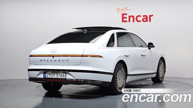 Hyundai Grandeur GN7, гибрид Calligraphy - фото 1