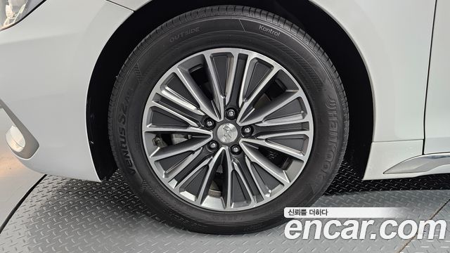 Hyundai Grandeur IG, гибрид Premium - фото 4