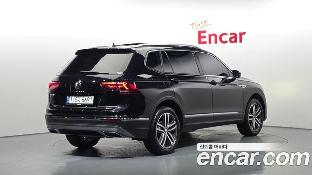 Volkswagen Tiguan 2.0 TDI Prestige - фото 1