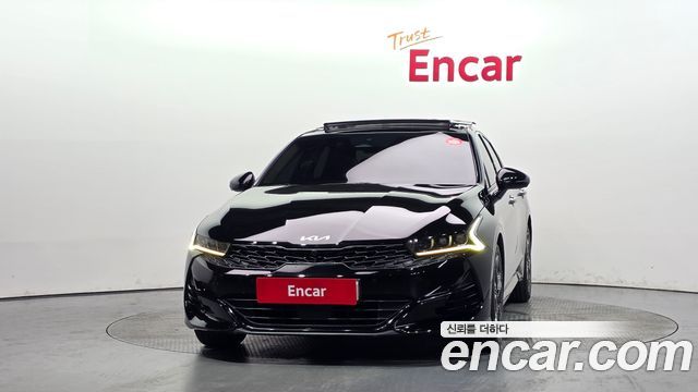 Kia K5 3-го поколения 2.0 Signature - фото 2